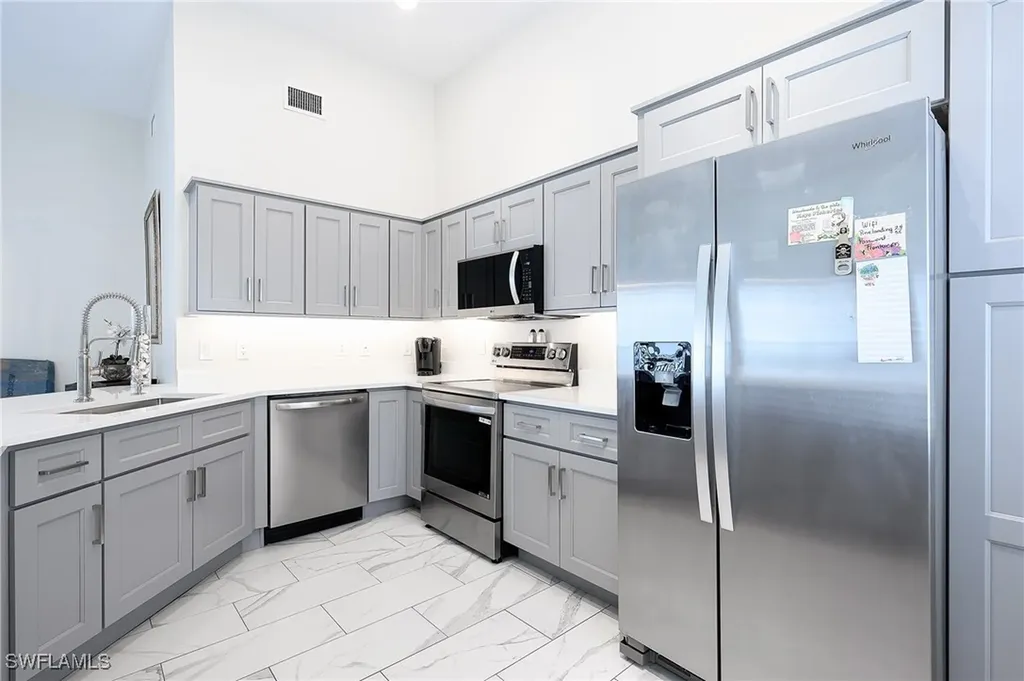 661 Windsurf Lane Naples FL 34108