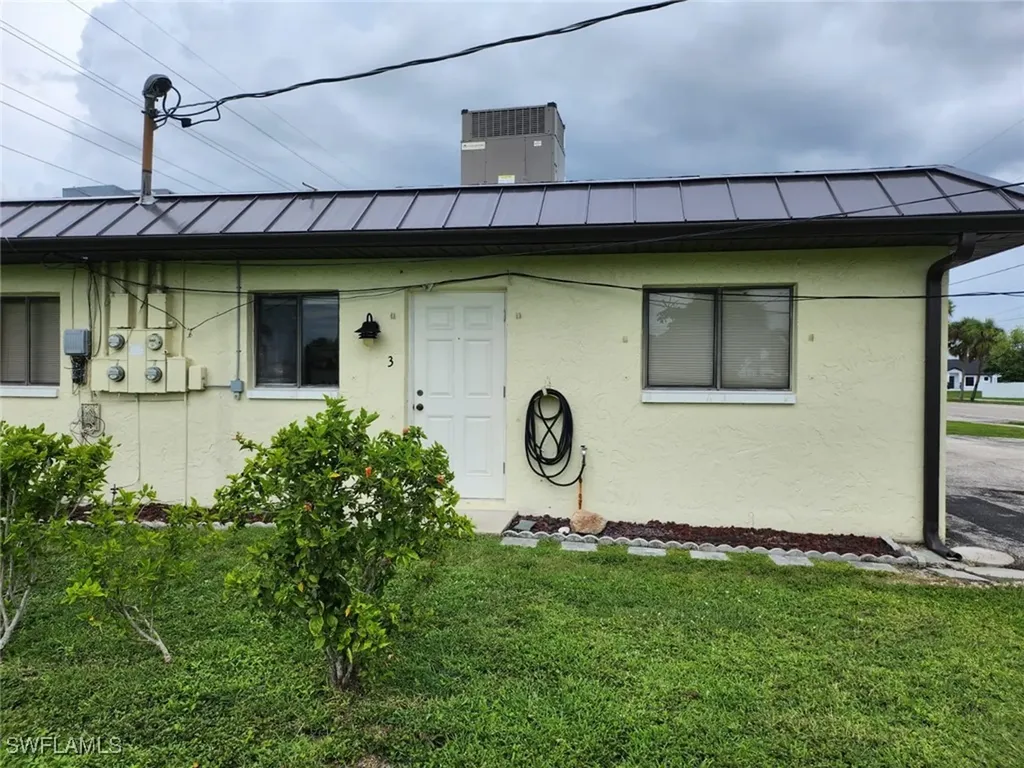 4516 Santa Barbara Boulevard Cape Coral FL 33914