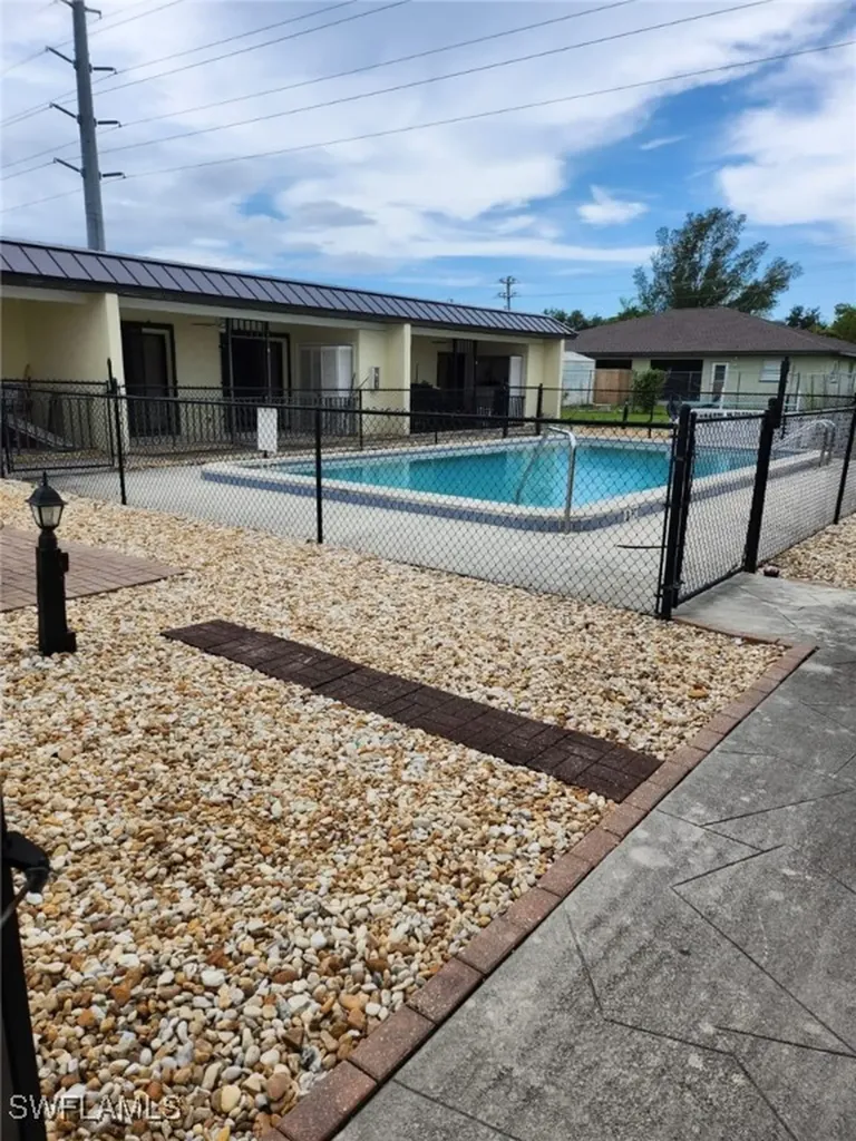 4516 Santa Barbara Boulevard Cape Coral FL 33914