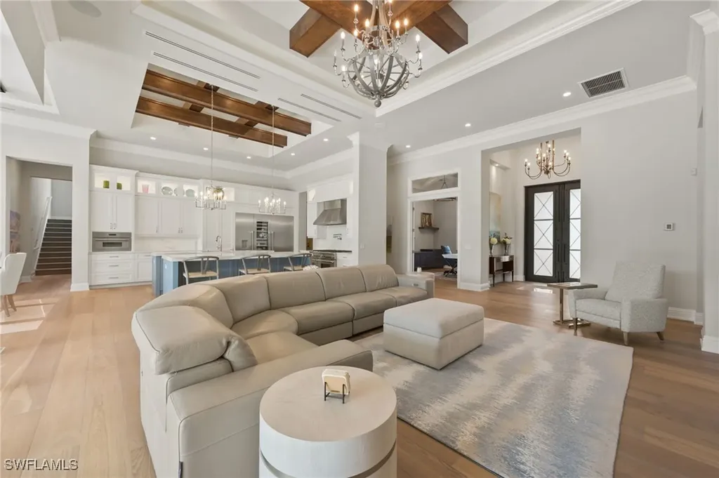 6303 Highcroft Drive Naples FL 34119