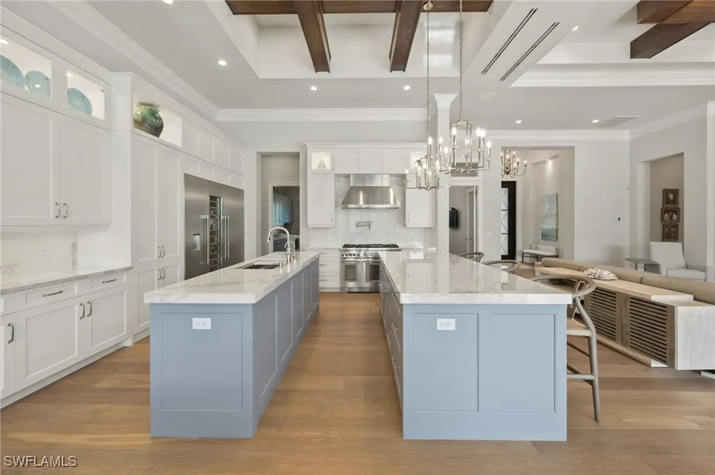 6303 Highcroft Drive Naples FL 34119