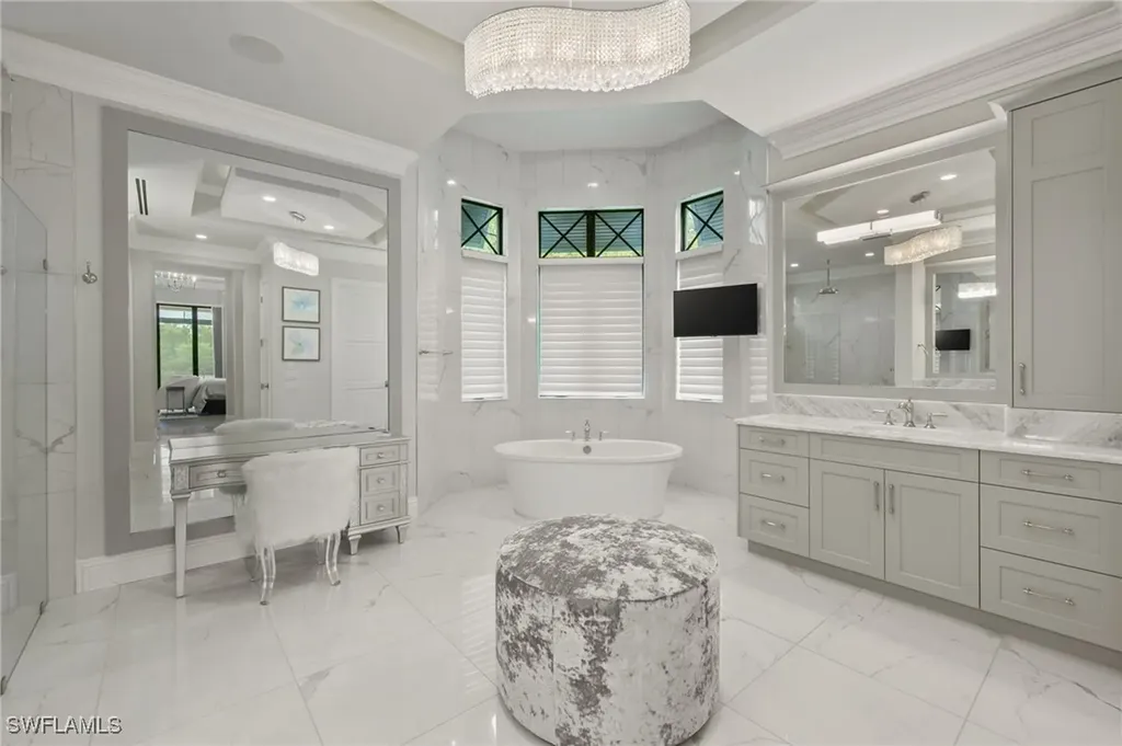 6303 Highcroft Drive Naples FL 34119