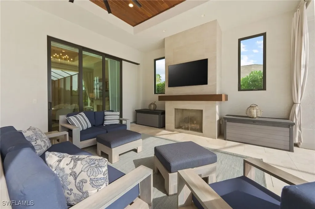 6303 Highcroft Drive Naples FL 34119