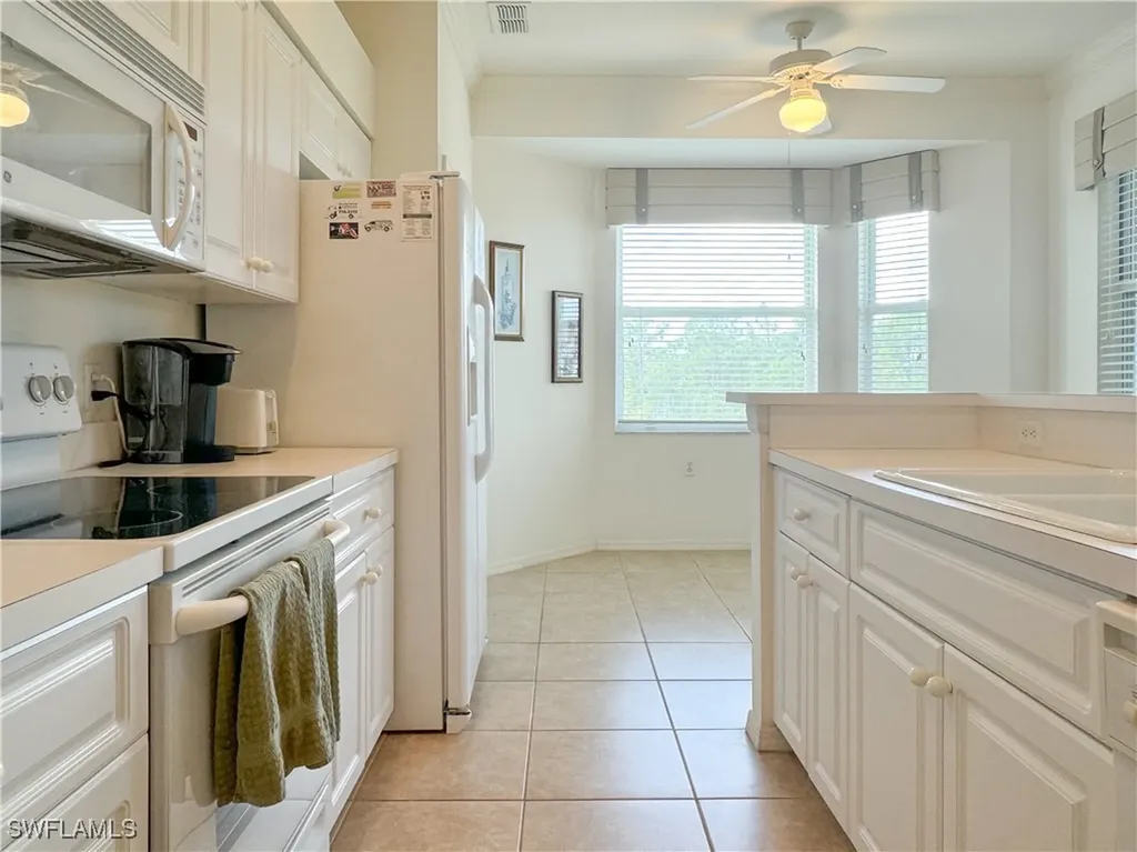 3820 Sawgrass Way Naples FL 34112