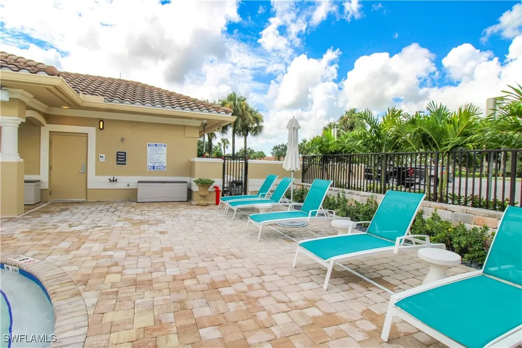 3820 Sawgrass Way Naples FL 34112