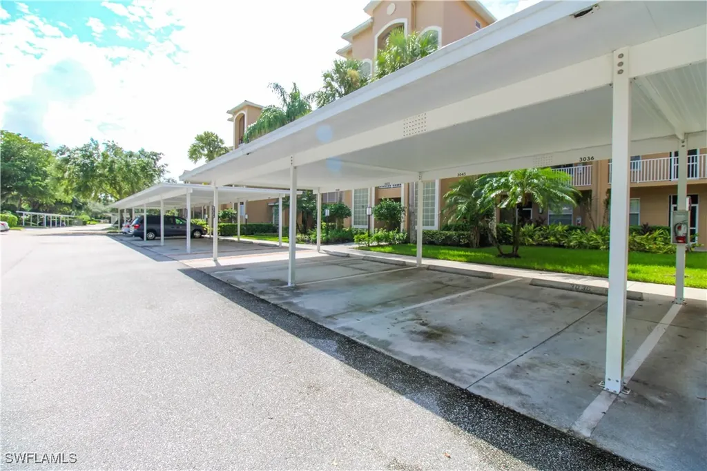 3820 Sawgrass Way Naples FL 34112