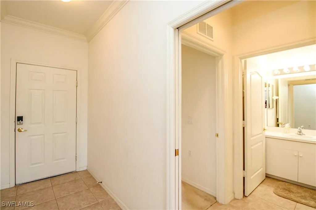 3820 Sawgrass Way Naples FL 34112