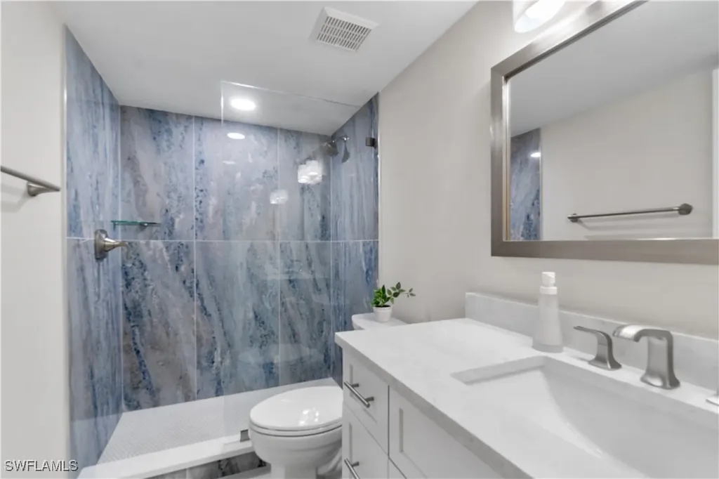 10686 Gulf Shore Drive Naples FL 34108