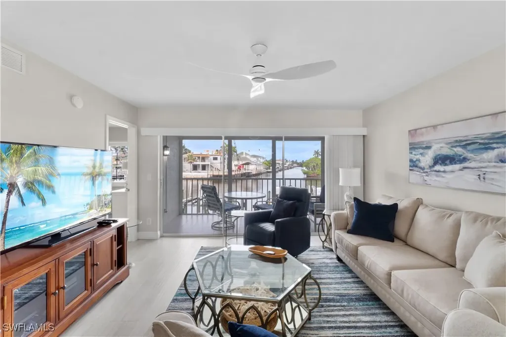 10686 Gulf Shore Drive Naples FL 34108