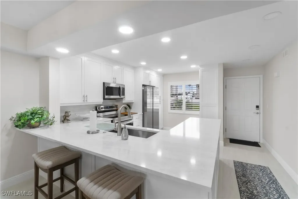 10686 Gulf Shore Drive Naples FL 34108