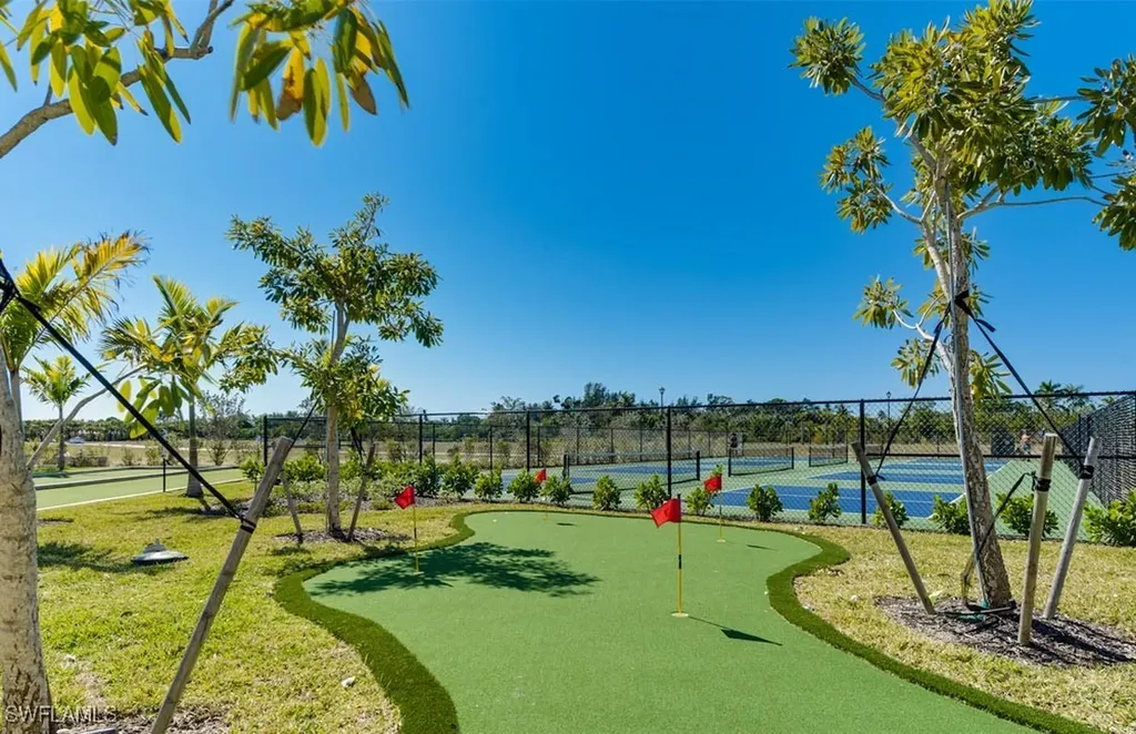 280 Indies Drive E Naples FL 34114