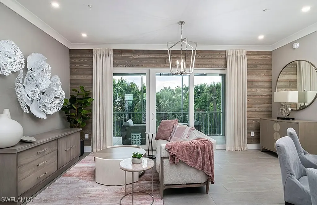 280 Indies Drive E Naples FL 34114