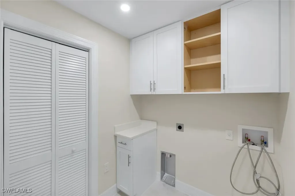 280 Indies Drive E Naples FL 34114