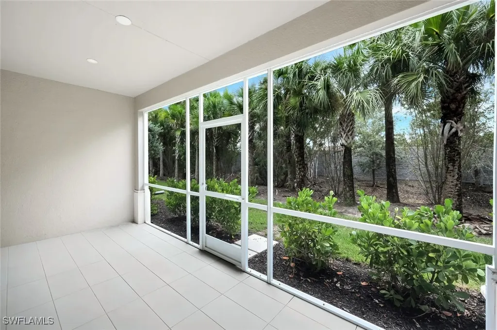 280 Indies Drive E Naples FL 34114