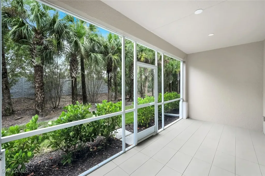 280 Indies Drive E Naples FL 34114