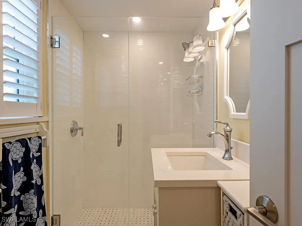 211 8th Avenue S Naples FL 34102