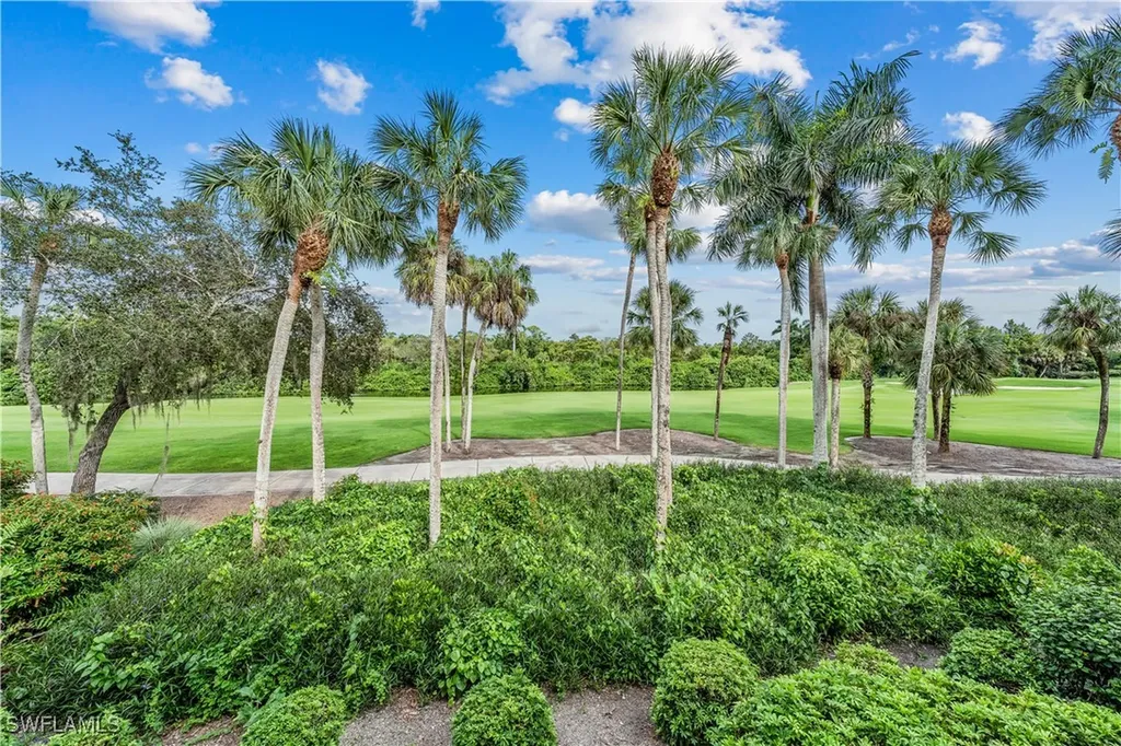 107 Clubhouse Drive Naples FL 34105
