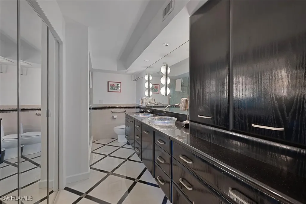 107 Clubhouse Drive Naples FL 34105