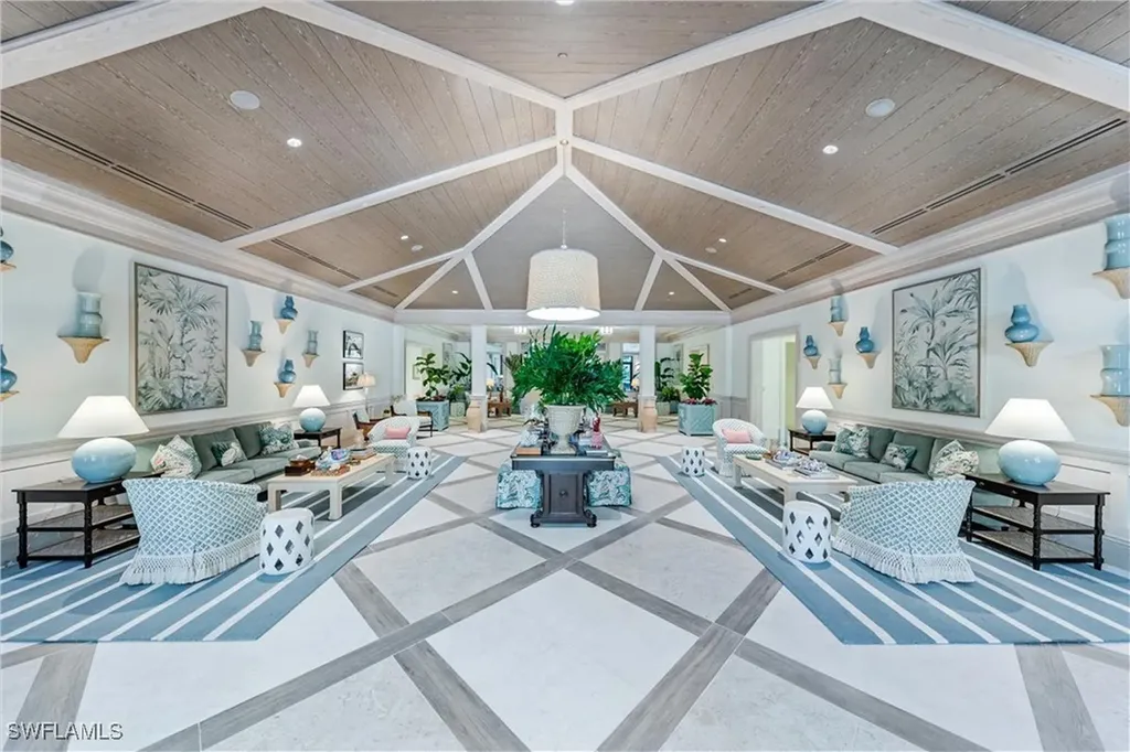 107 Clubhouse Drive Naples FL 34105