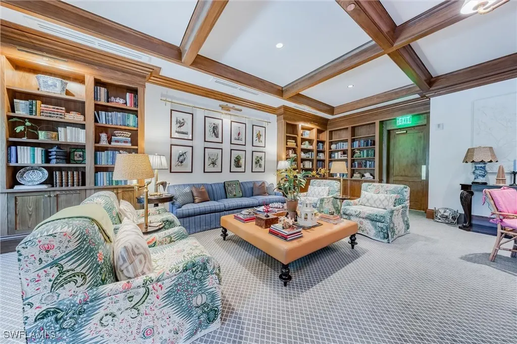 107 Clubhouse Drive Naples FL 34105