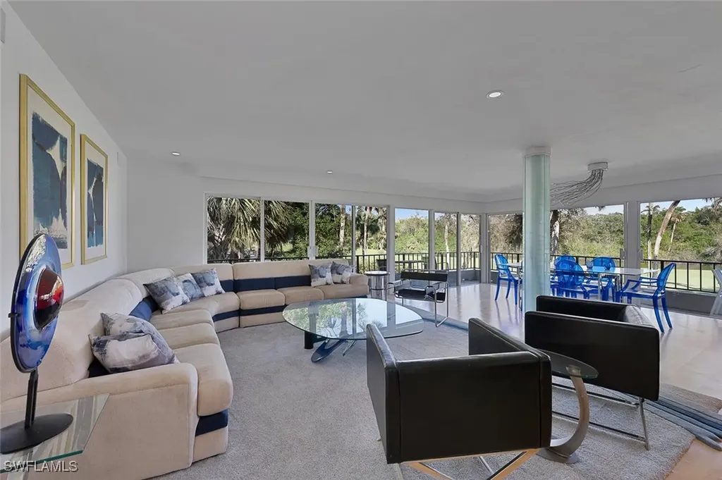 107 Clubhouse Drive Naples FL 34105