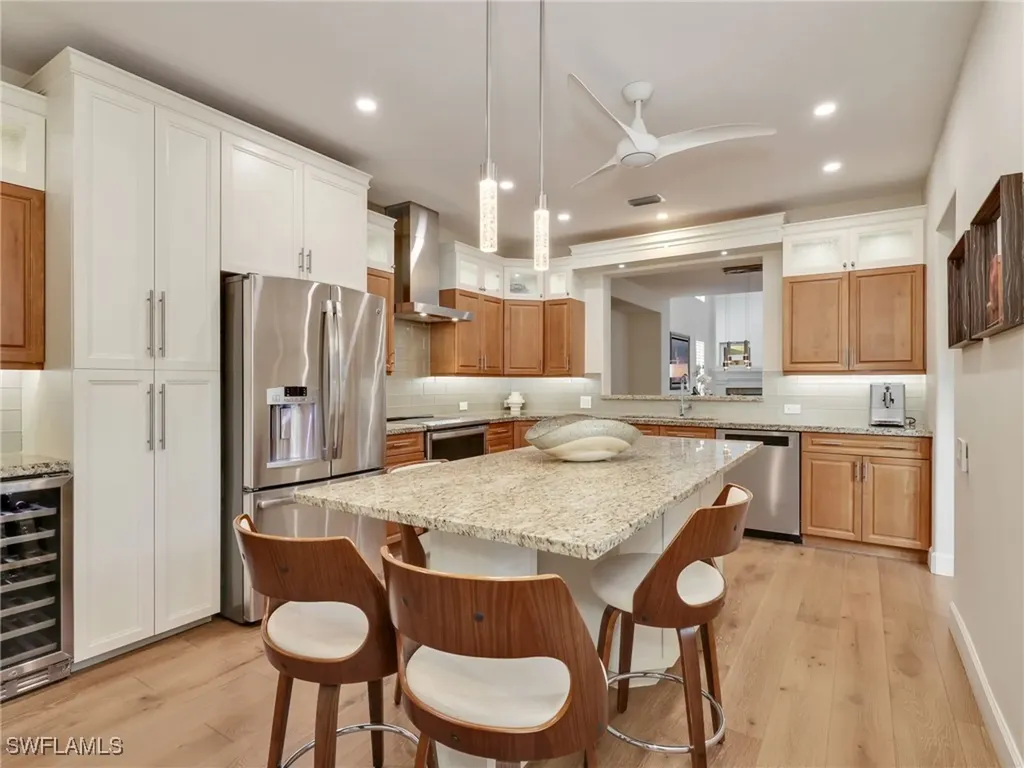 5242 Kensington High Street Naples FL 34105