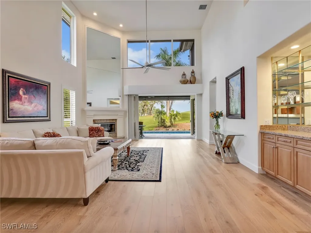 5242 Kensington High Street Naples FL 34105