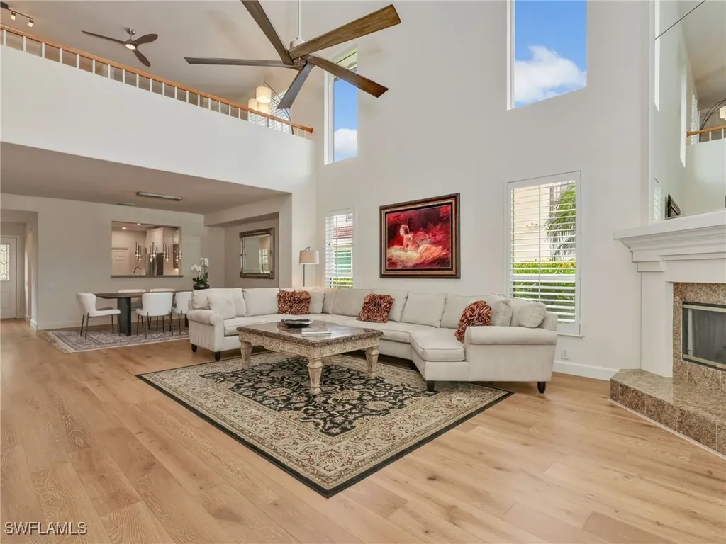 5242 Kensington High Street Naples FL 34105