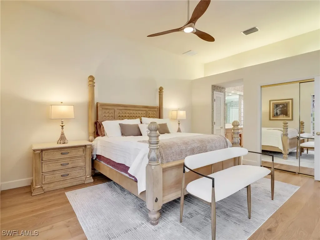 5242 Kensington High Street Naples FL 34105