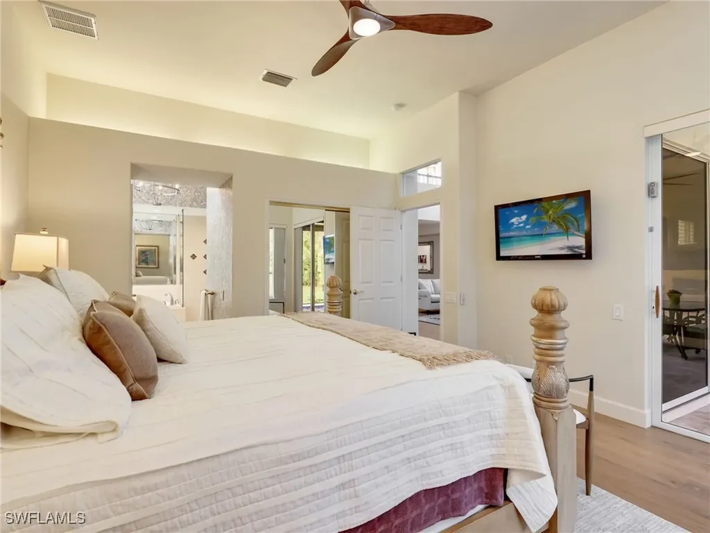 5242 Kensington High Street Naples FL 34105