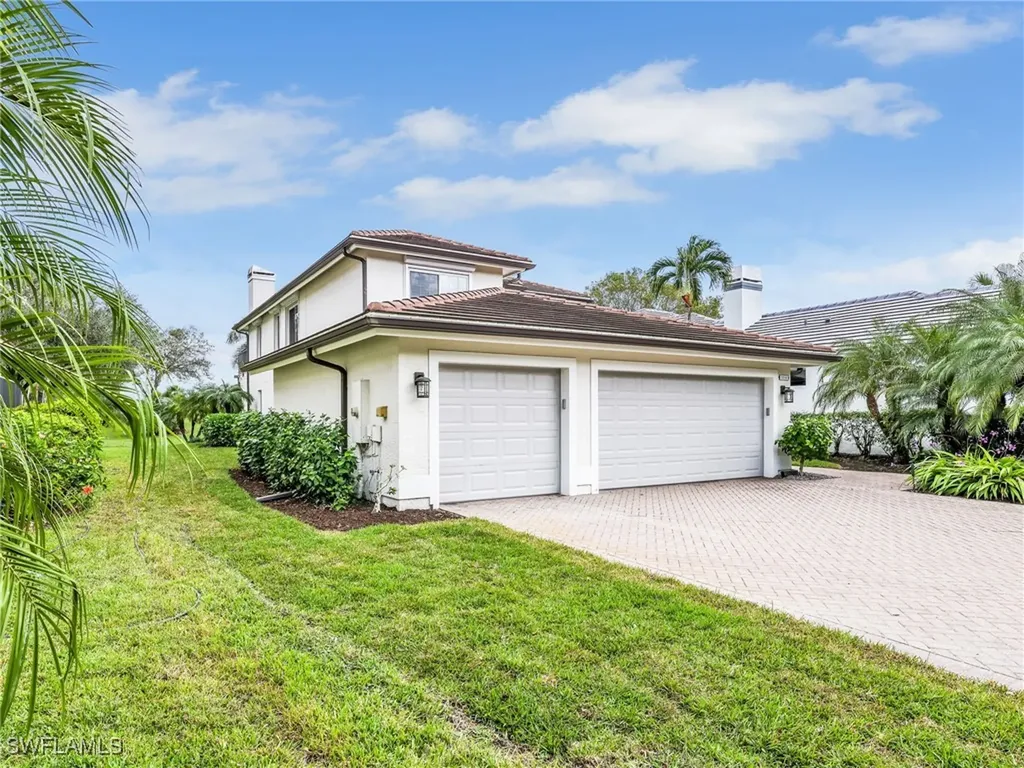 5242 Kensington High Street Naples FL 34105
