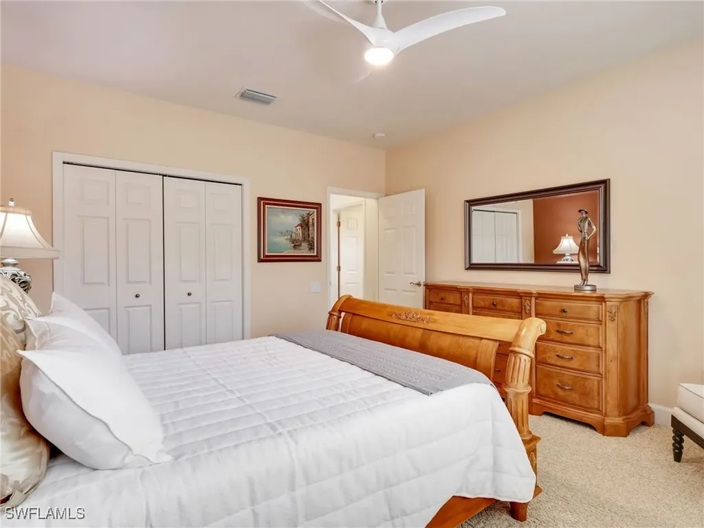 5242 Kensington High Street Naples FL 34105