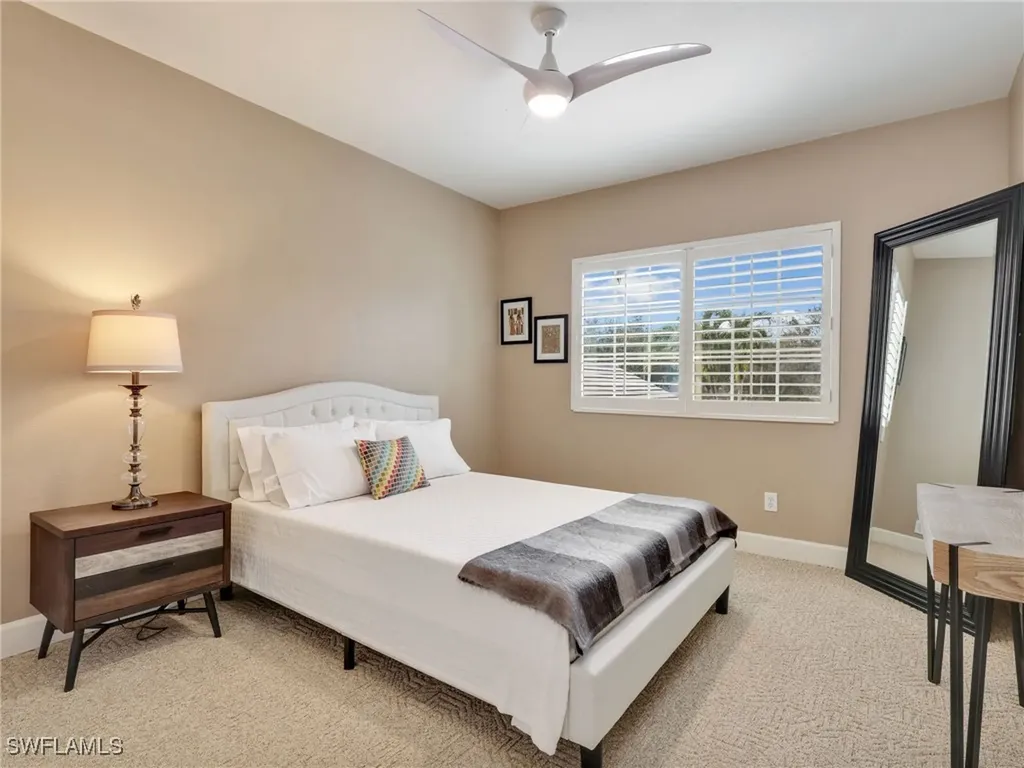 5242 Kensington High Street Naples FL 34105