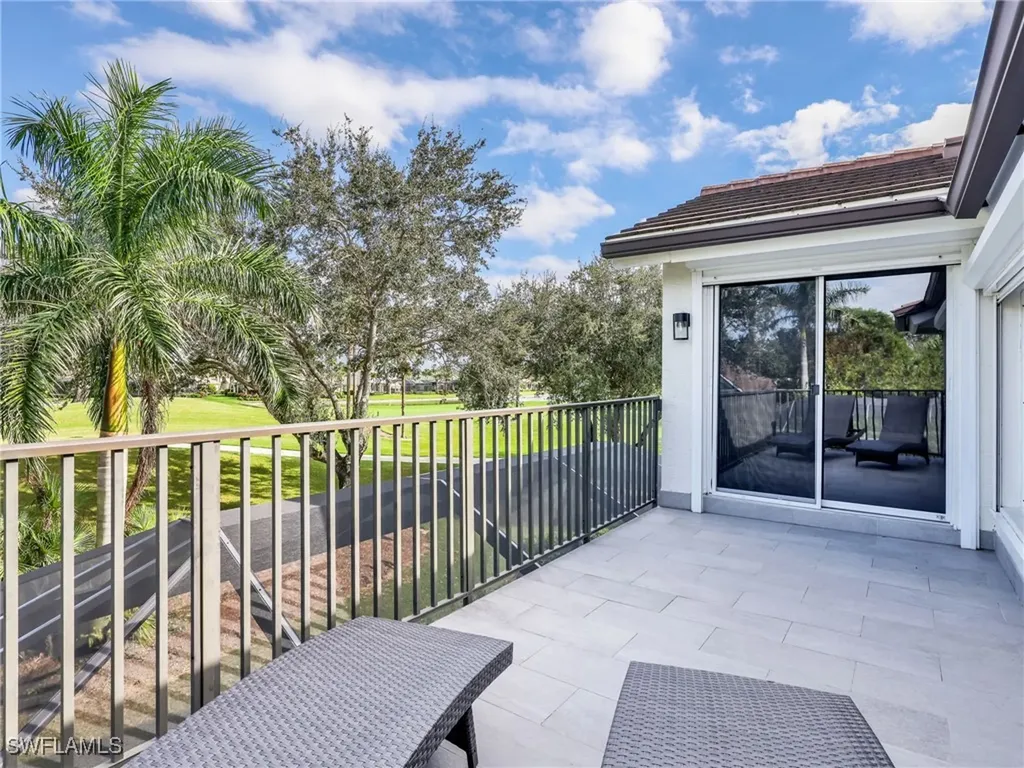 5242 Kensington High Street Naples FL 34105