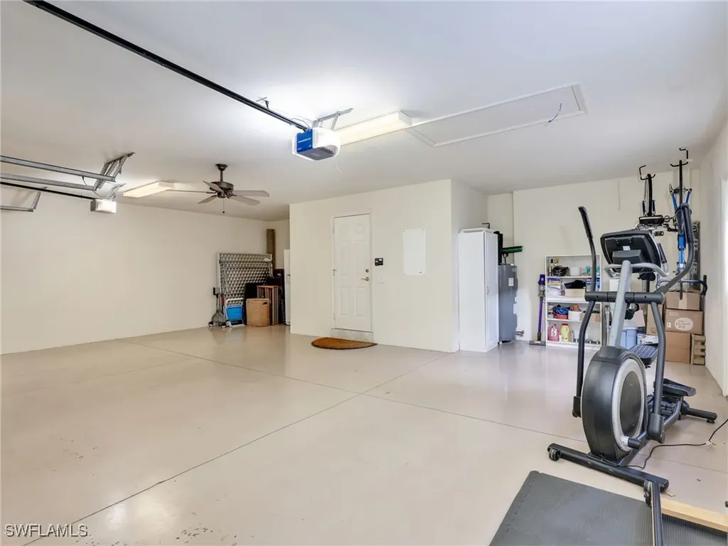 5242 Kensington High Street Naples FL 34105