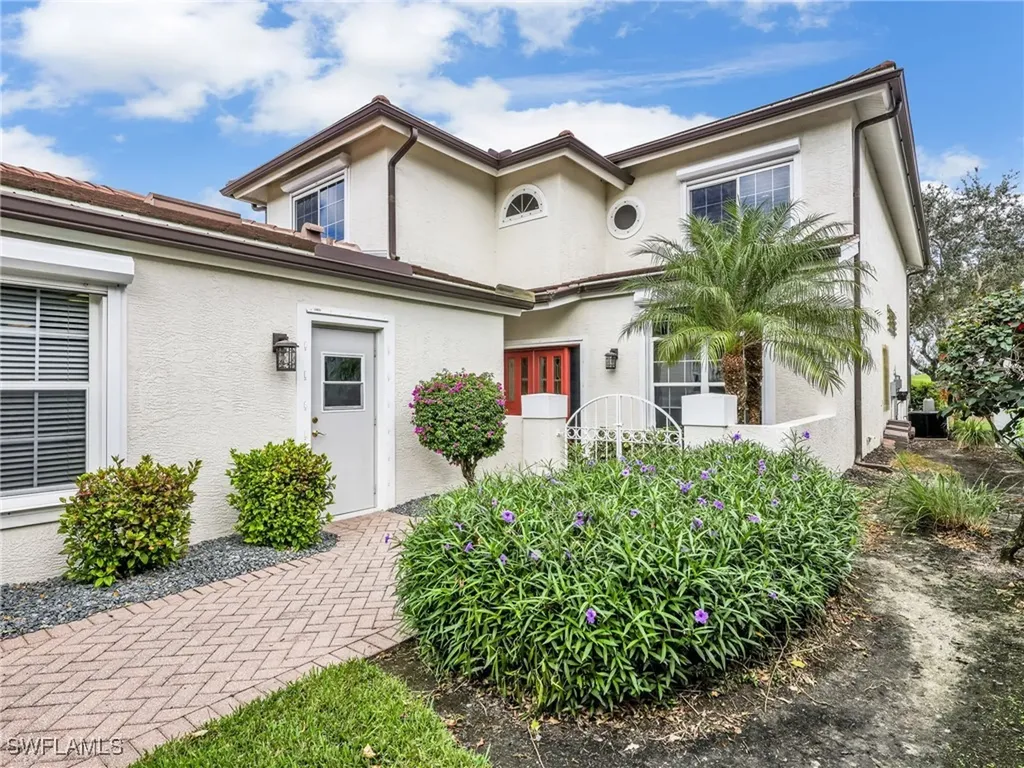 5242 Kensington High Street Naples FL 34105