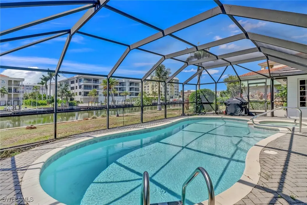 1823 Hurricane Harbor Lane Naples FL 34102