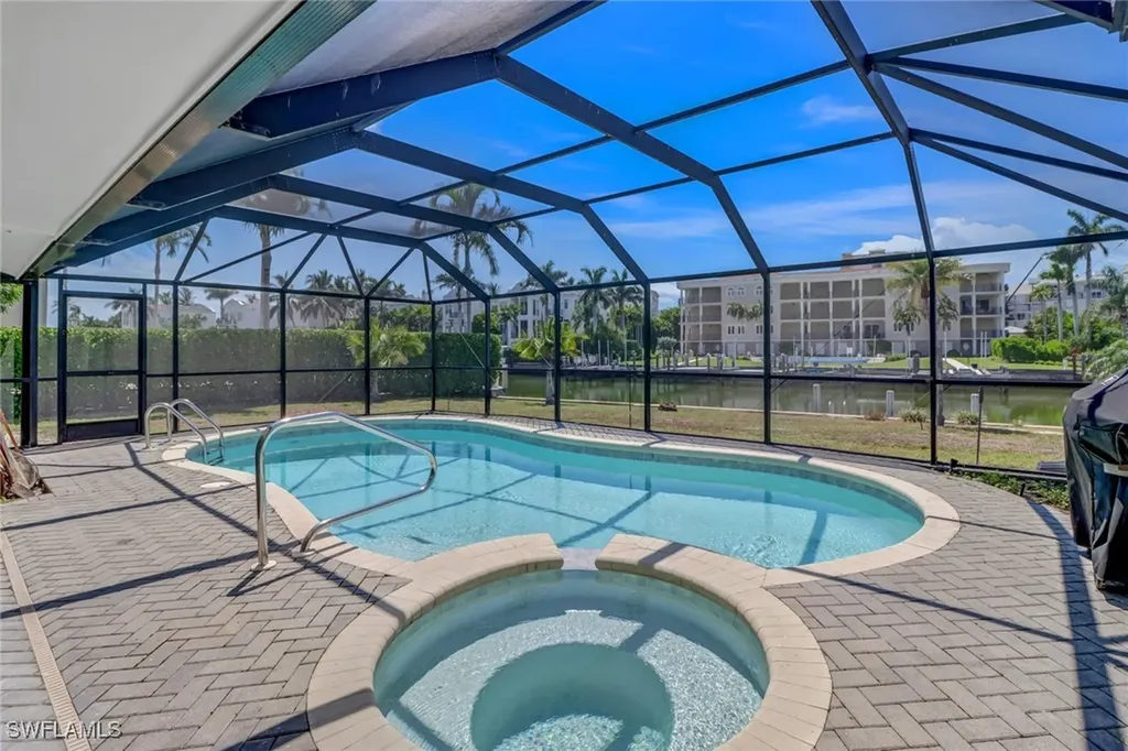 1823 Hurricane Harbor Lane Naples FL 34102