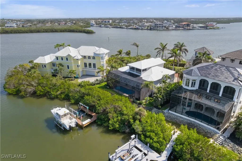 197 San Mateo Drive Bonita Springs FL 34134