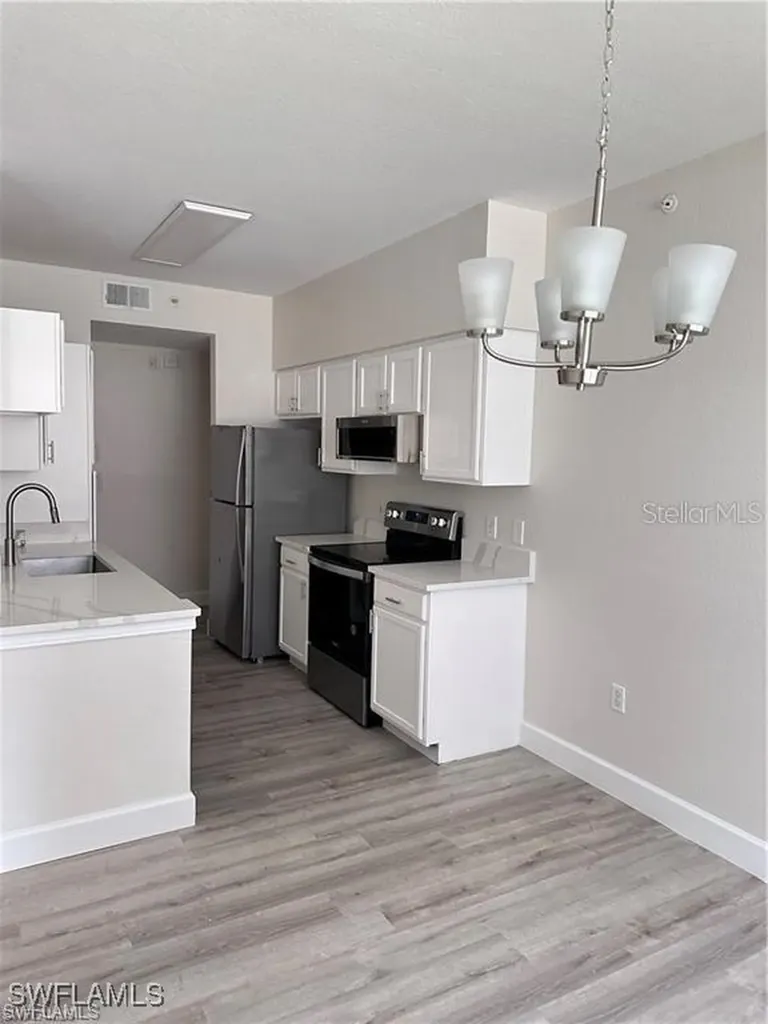 7915 Preserve Circle Naples FL 34119