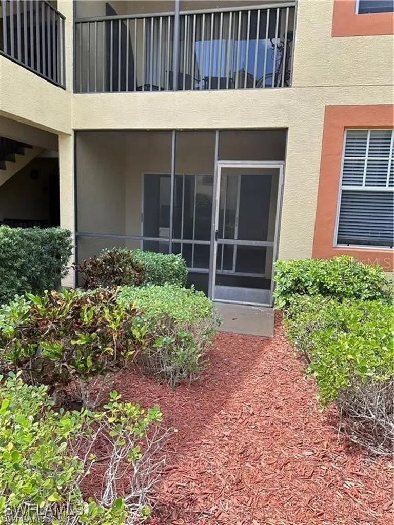 7915 Preserve Circle Naples FL 34119