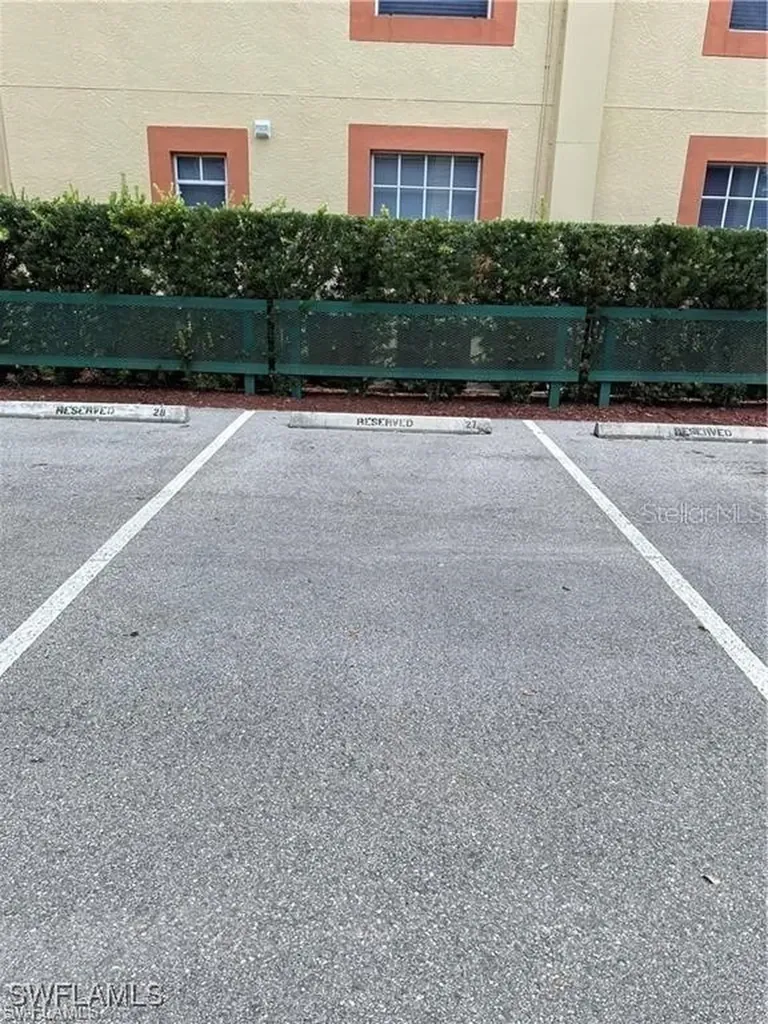 7915 Preserve Circle Naples FL 34119