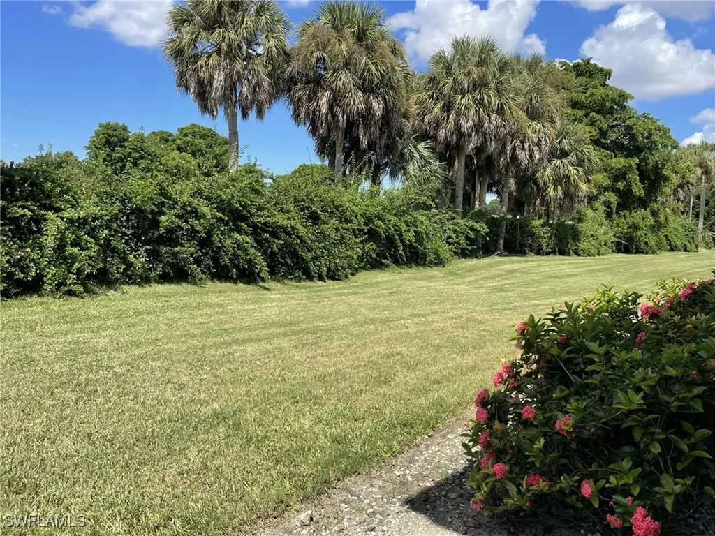 221 Cypress Way E Naples FL 34110