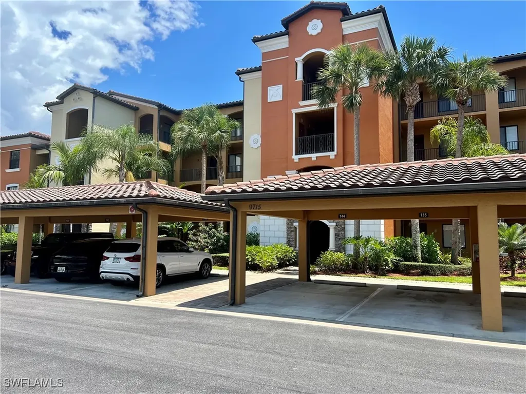 9715 Acqua Court Naples FL 34113