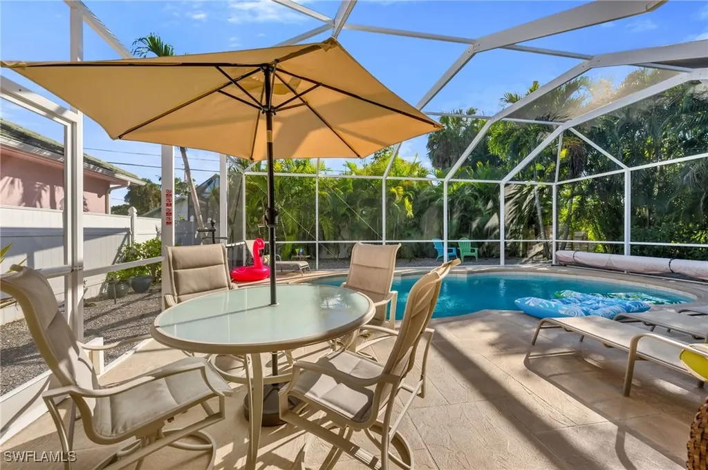 794 97th Avenue N Naples FL 34108