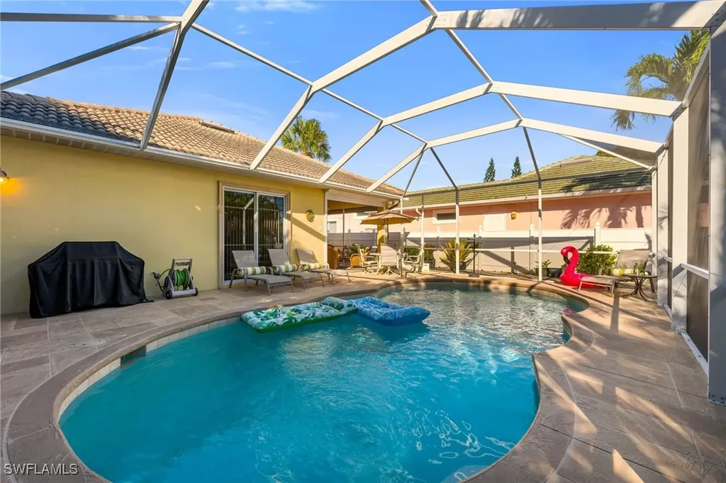 794 97th Avenue N Naples FL 34108