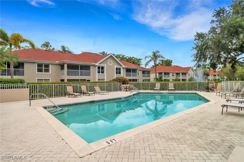 9836 Luna Circle Naples FL 34109