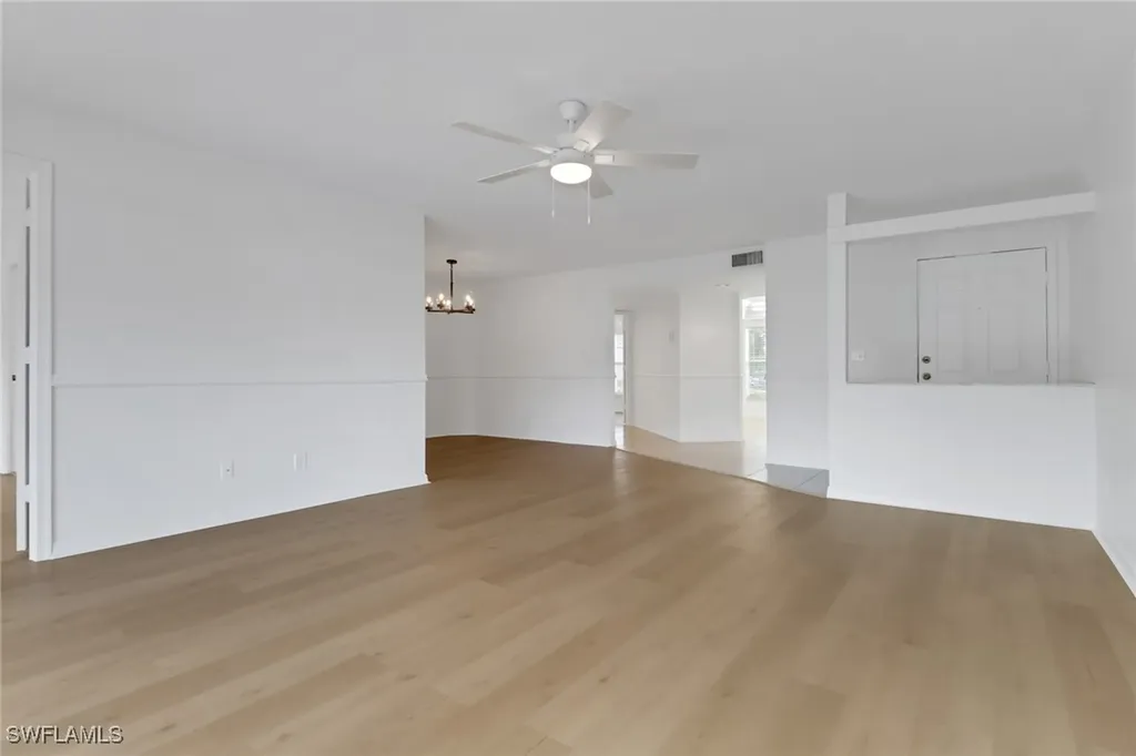 9836 Luna Circle Naples FL 34109