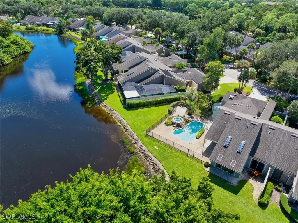 Naples FL, 415 Edgemere Way N, Unit 2