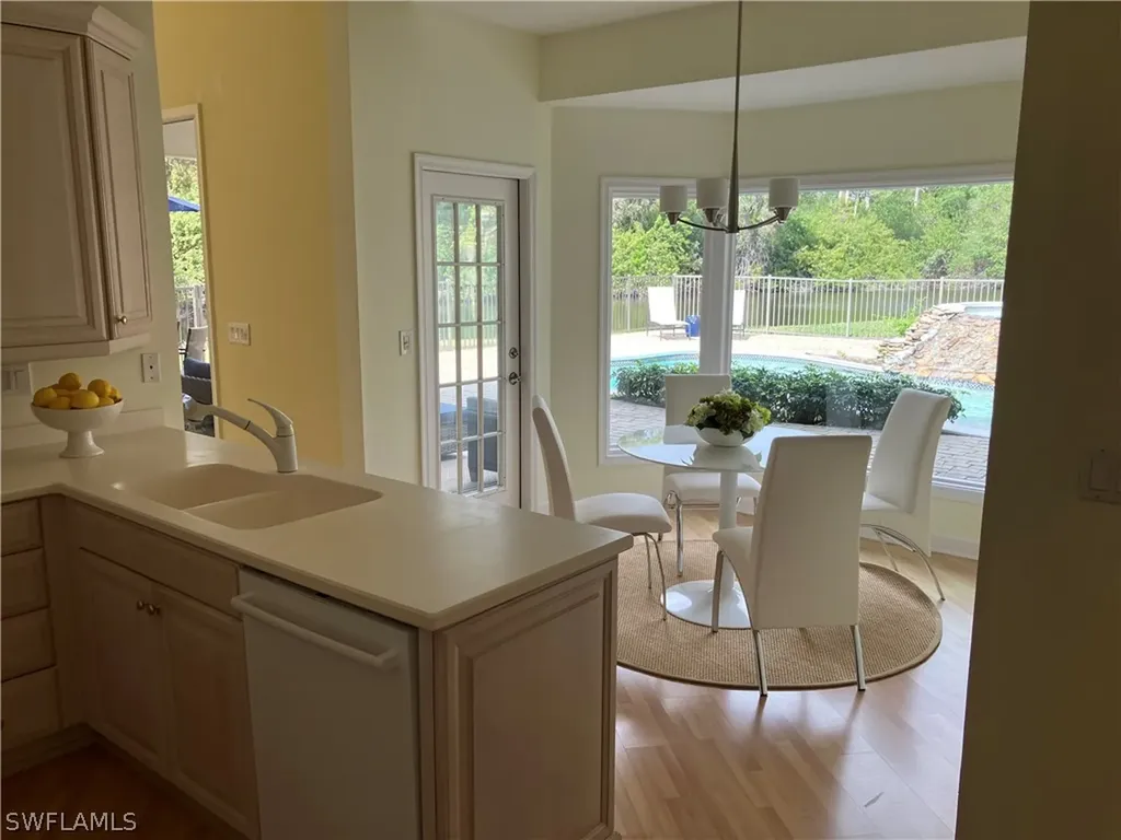 415 Edgemere Way N Naples FL 34105